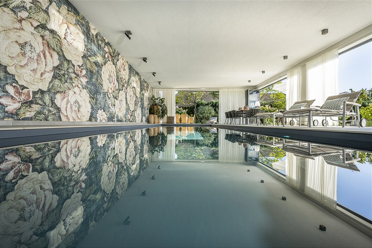 Indoor Pool, AT