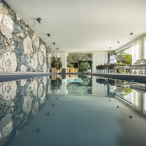 Indoor Pool, AT